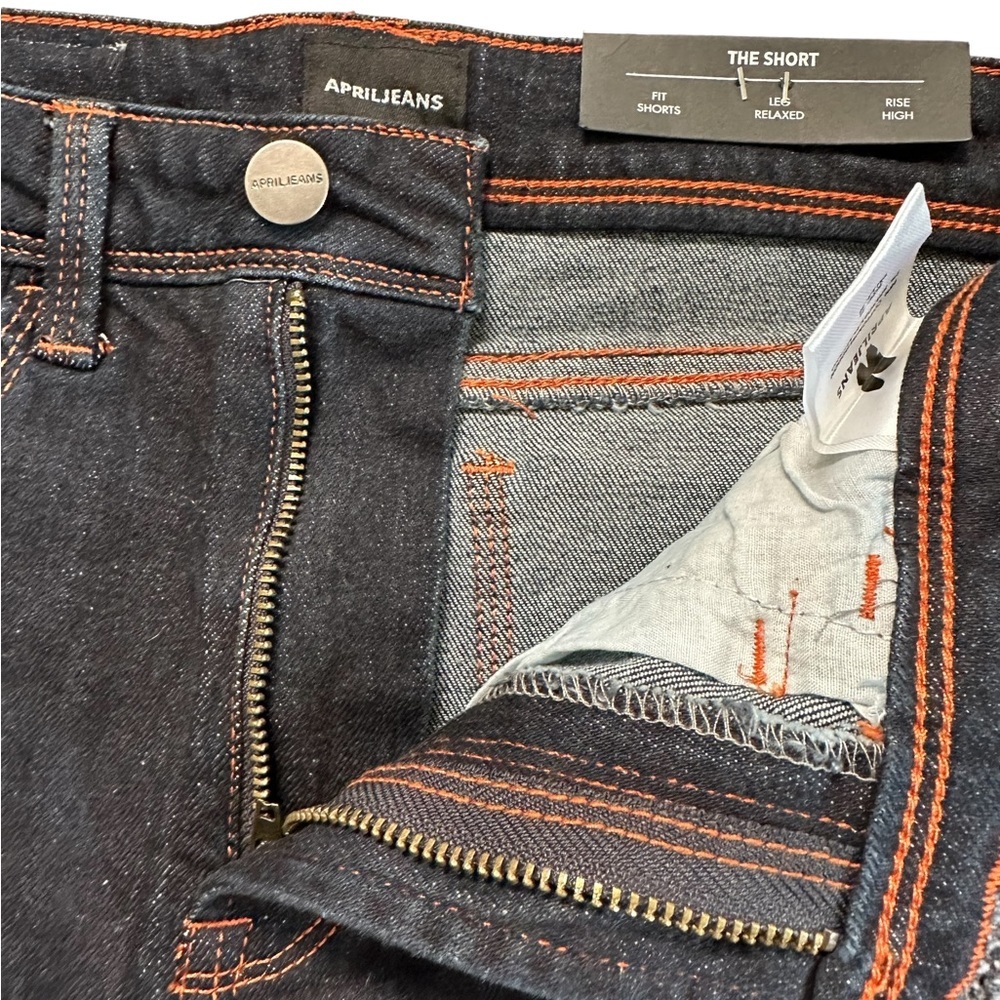 April Jeans Fit Leg Relaxed High Rise Short Jeans Size Medium - Picture 5 of 17